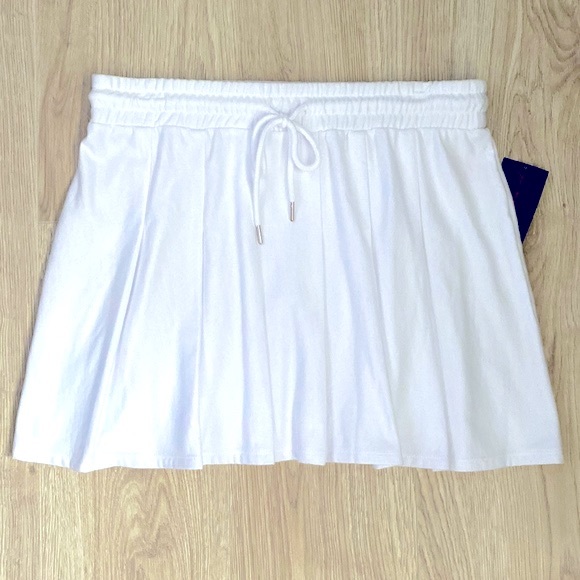 Dresses & Skirts - White Pleated Tennis Skirt